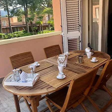 Casa Filu’ A Portorosa Baia Dei Delfini Appartamento *